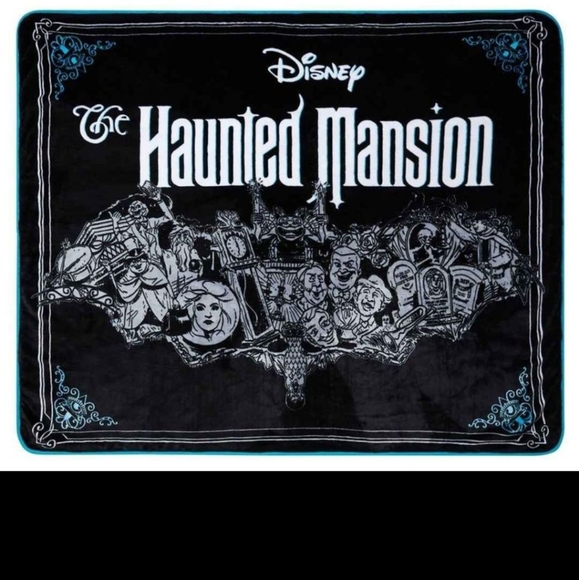 New Haunted mansion reversible plush throw - Picture 2 of 5
